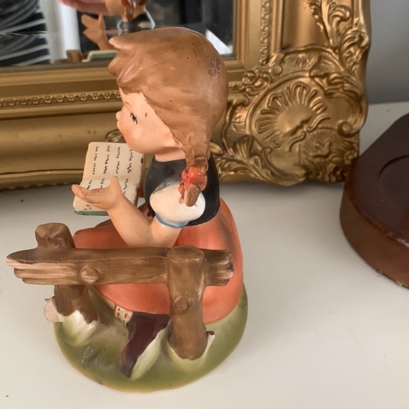 Vintage‎ Erich Stauffer COUNTRY OUTING U 8517 Girl Ceramic Figurine - Picture 2 of 9